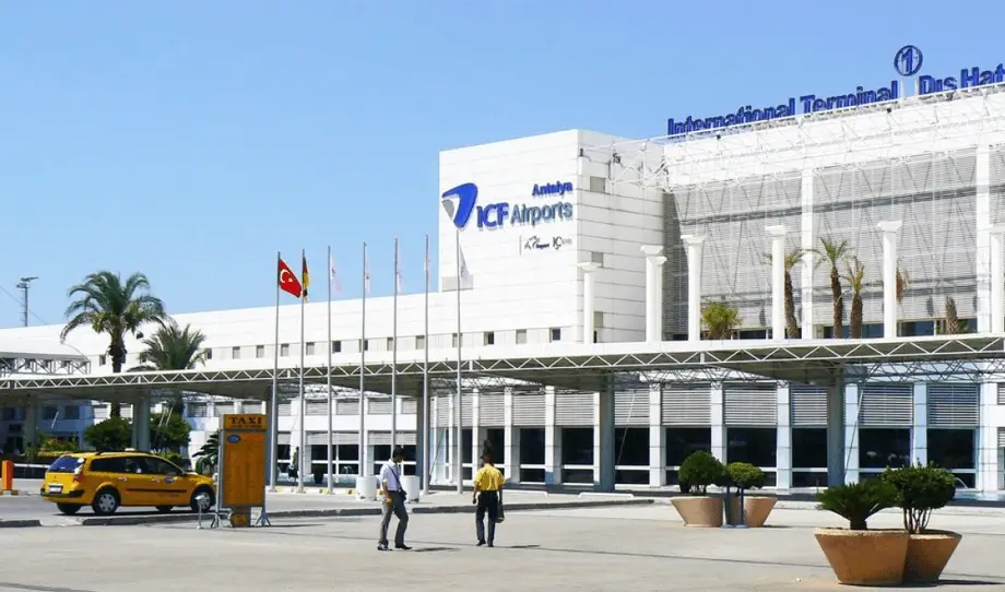 Antalya Havalimanı  - AYT